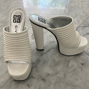 Givenchy Ribbed Mule Platform Sz 29 white